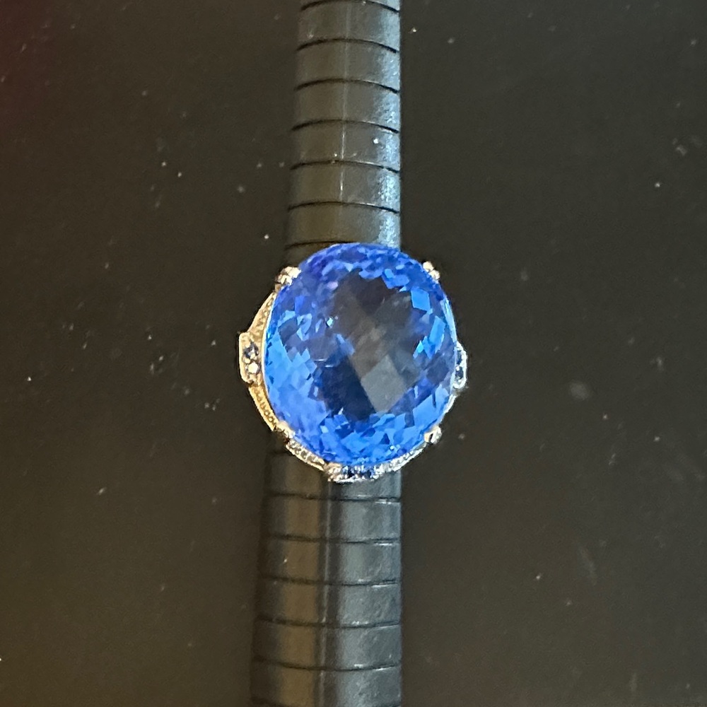 Dazzling giant blue crystal sterling silver size 6 Ring - Picture 2 of 6